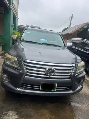 Lexus LX 570 AWD 2014 Gray