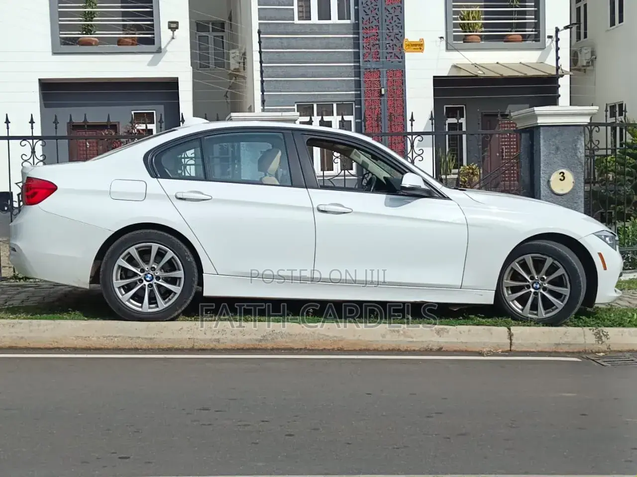 BMW 320i 2017 White