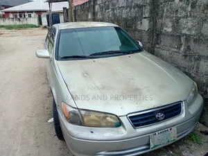 Toyota Camry 2001 Silver
