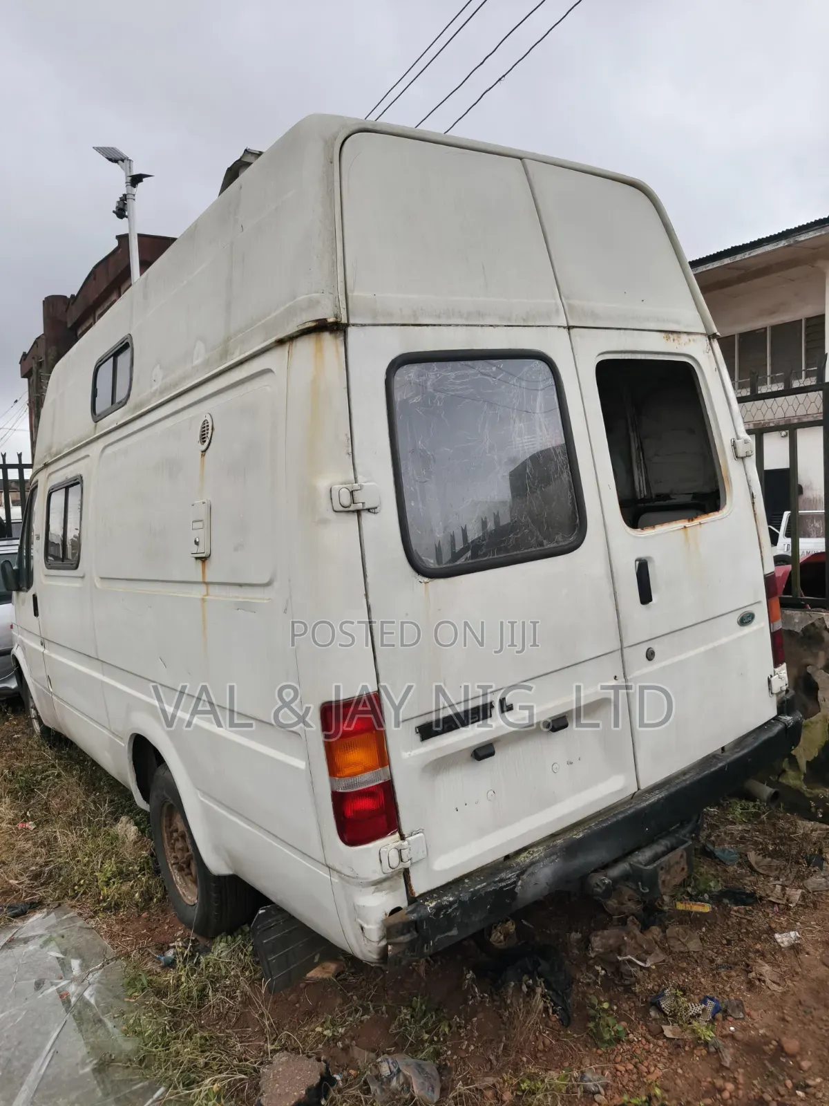 Ford Transit 2004 Red