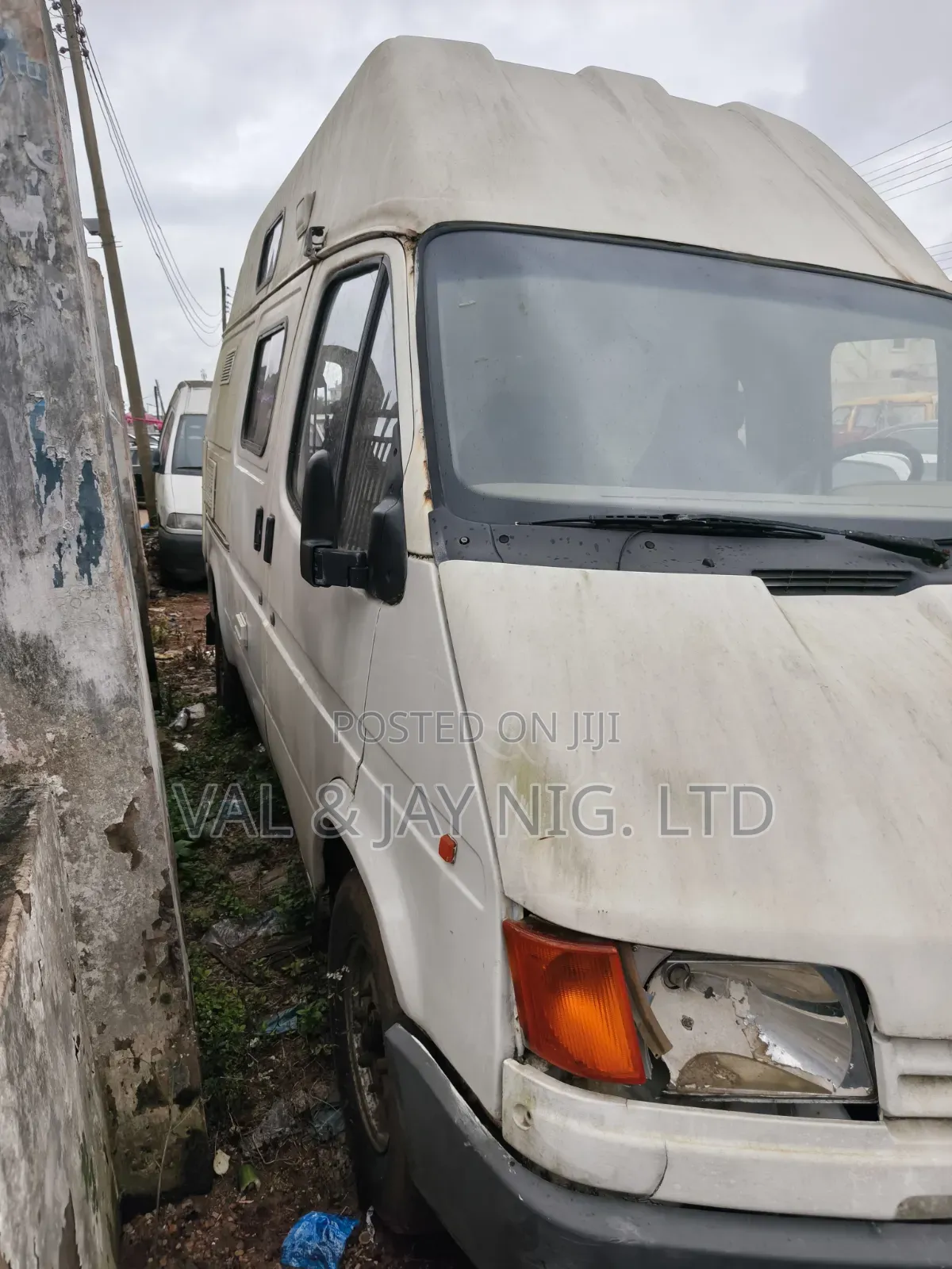 Ford Transit 2004 Red