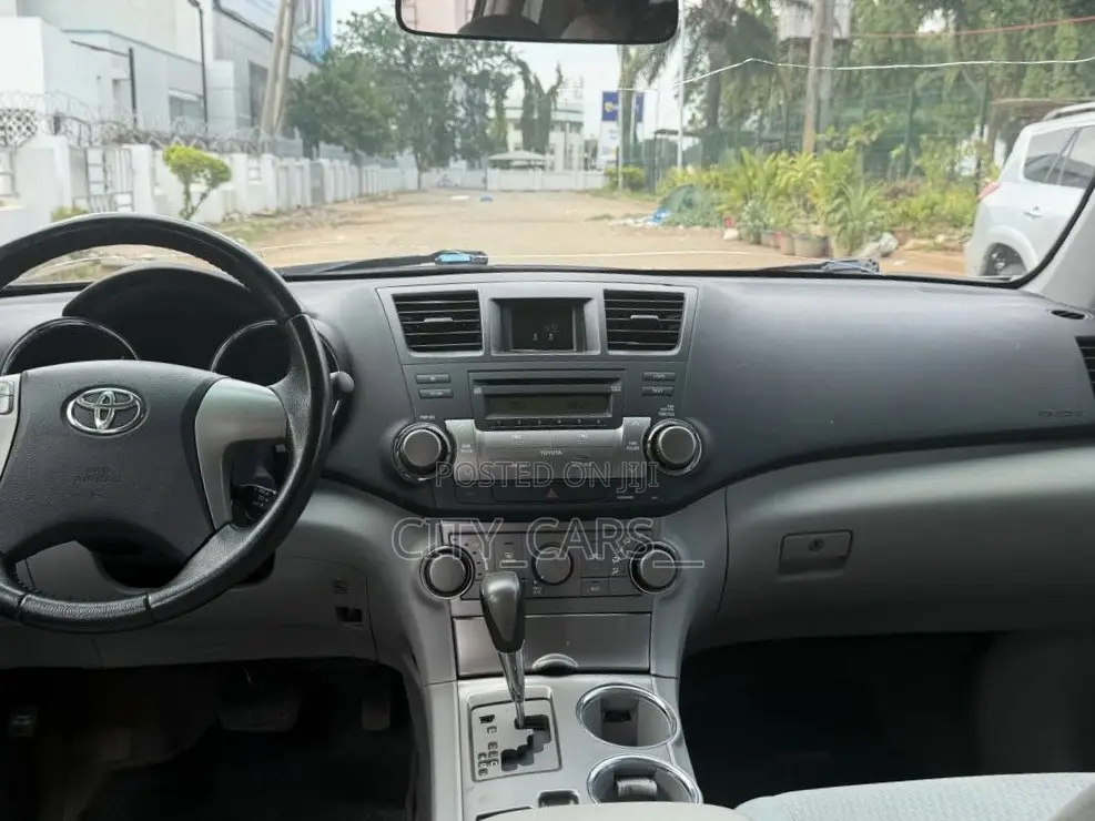 Toyota Highlander 2012 Gray