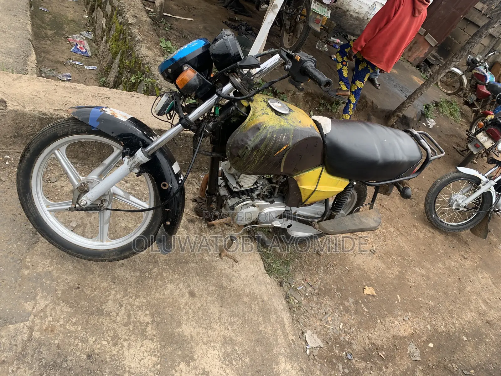 TVS HLX Plus ES 2020 Black
