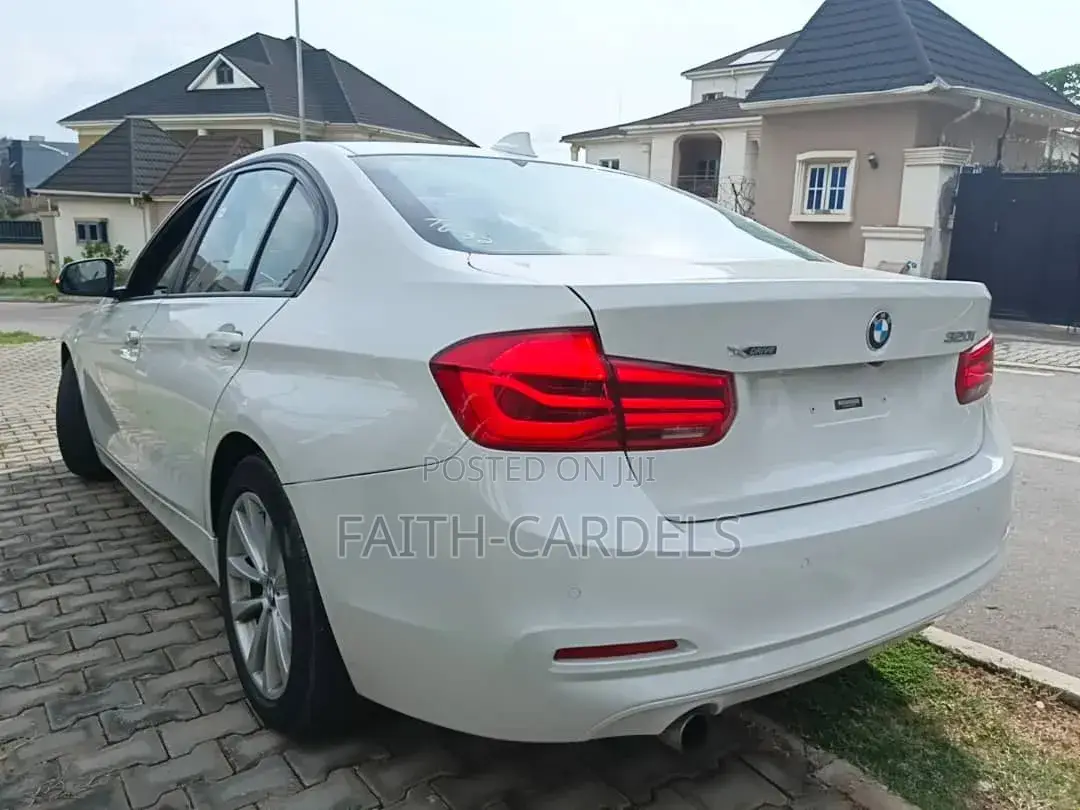 BMW 320i 2017 White