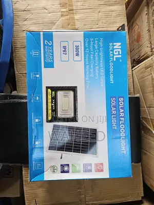 Solar Flood Light Outdoor-300watts Long Lasting