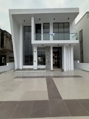 5bdrm Duplex in Megamount Estate, Ikota for sale