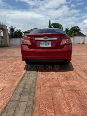 Toyota Camry SE V6 4dr Sedan (3.5L 6cyl 6AM) 2010 Red