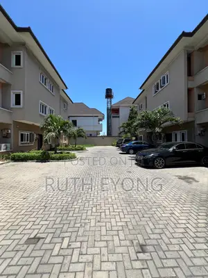 4bdrm Townhouse/Terrace in Richmond’S Estate, Lekki Phase 1 for sale