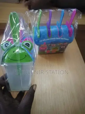 4 Slots Popsicle Molds With 10 Extra Sticks