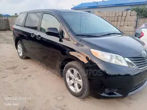 Toyota Sienna LE 7 Passenger 2012 Black