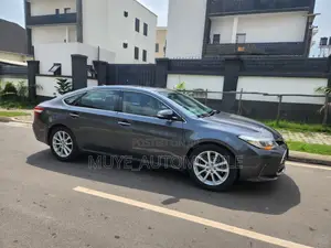 Toyota Avalon Limited Sedan FWD (3.5L 6cyl 6A) 2013 Maroon