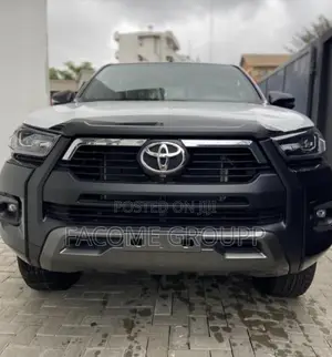 Toyota Hilux 2022 Black