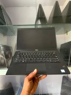 Laptop Dell Latitude 7390 8GB Intel Core i5 SSD 256GB