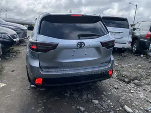 Toyota Highlander 2016 Silver