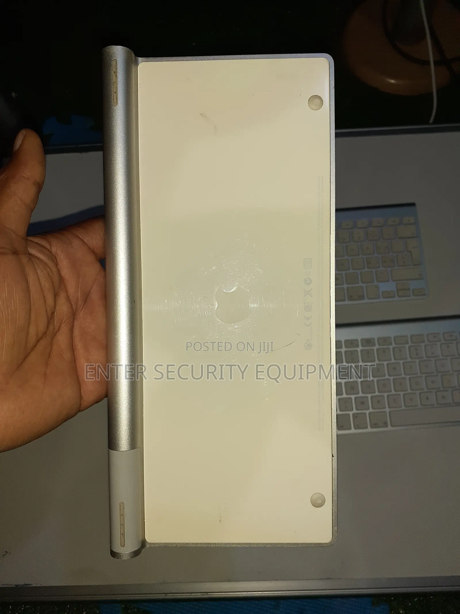 Apple Wireless Keyboard (Model A1314)
