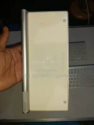 Apple Wireless Keyboard (Model A1314)