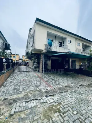 Furnished 3bdrm Townhouse/Terrace in Lekki Gardens Phase for sale