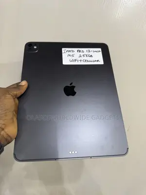 New Apple iPad Pro 13 (2025) 256 GB Gray