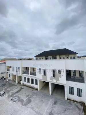 3bdrm Duplex in Sangotedo for sale