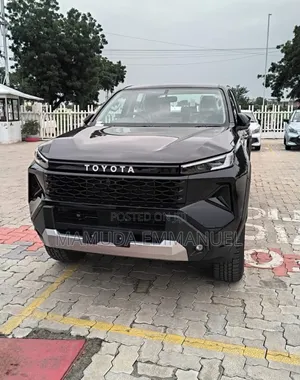 New Toyota Hilux 2026 Black