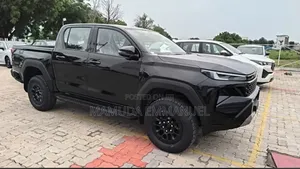 New Toyota Hilux 2026 Black