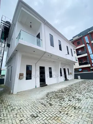 4bdrm Duplex in Olokonla for sale