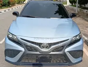 Toyota Camry SE Nightshade 2022 Silver