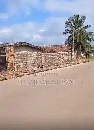 3bdrm Bungalow in Akure for sale