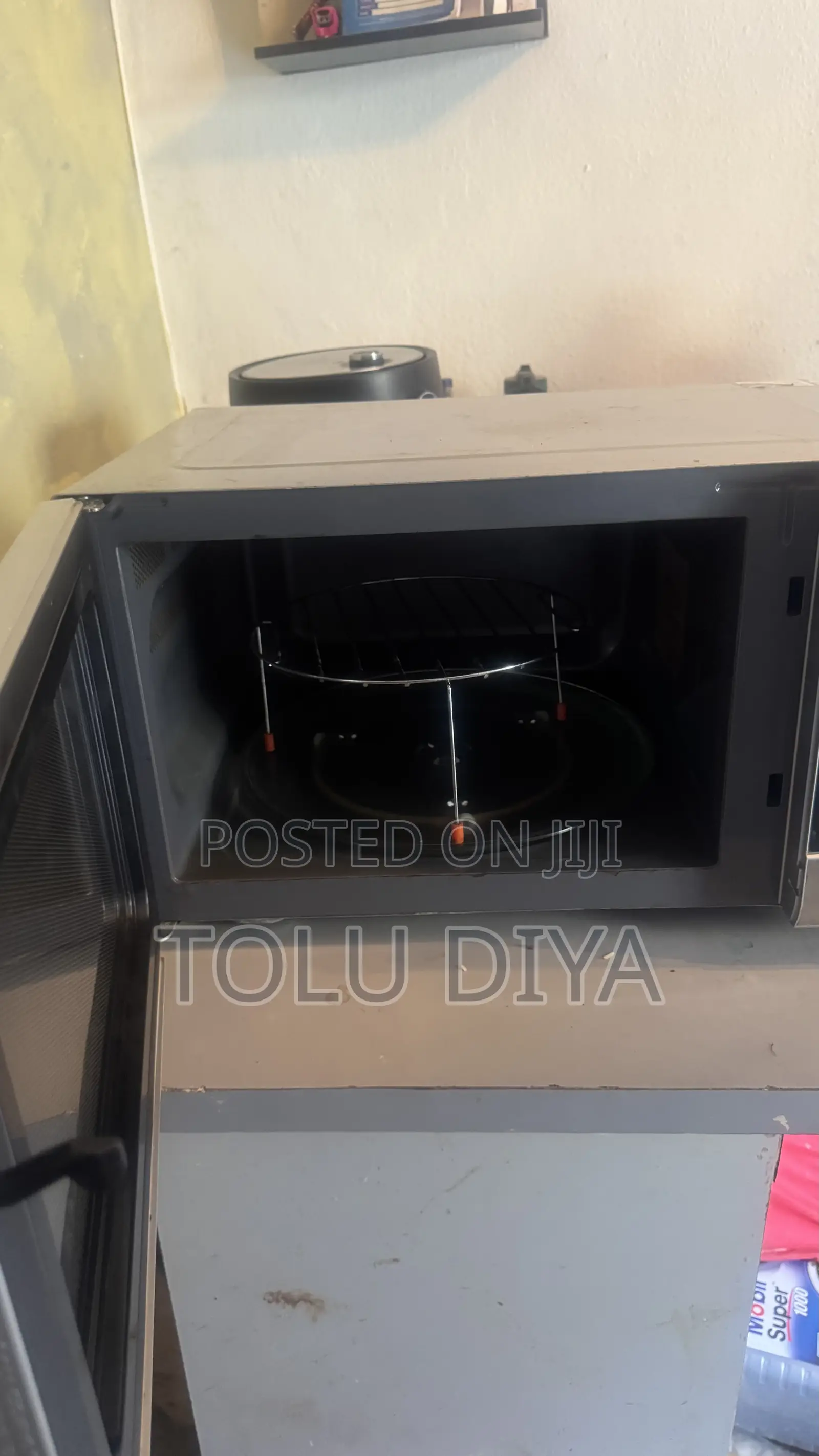 Microwave Oven and Grill