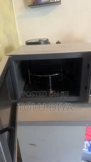 Microwave Oven and Grill