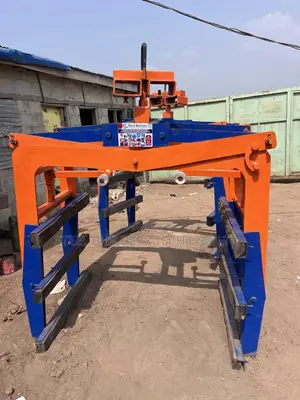 Mechanic Clamp for Paving Stone