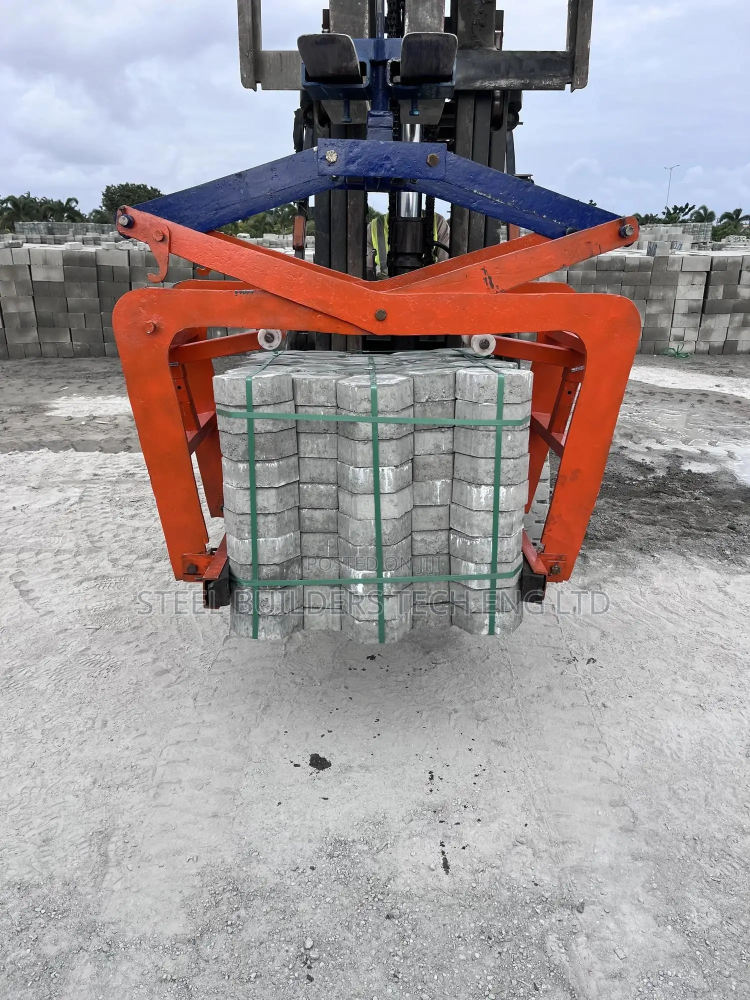 Mechanic Clamp for Paving Stone
