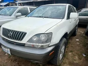 Lexus RX 2000 White