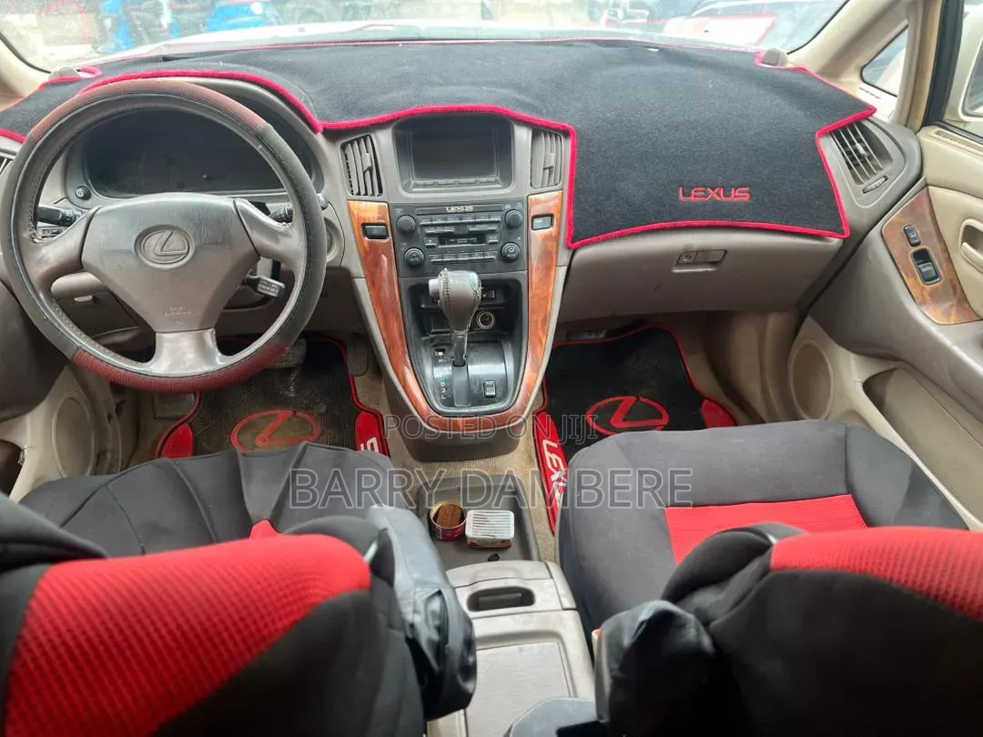 Lexus RX 2000 White