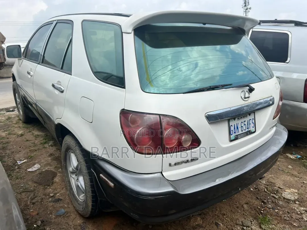 Lexus RX 2000 White