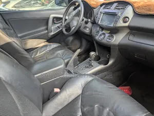 Toyota RAV4 2011 Silver