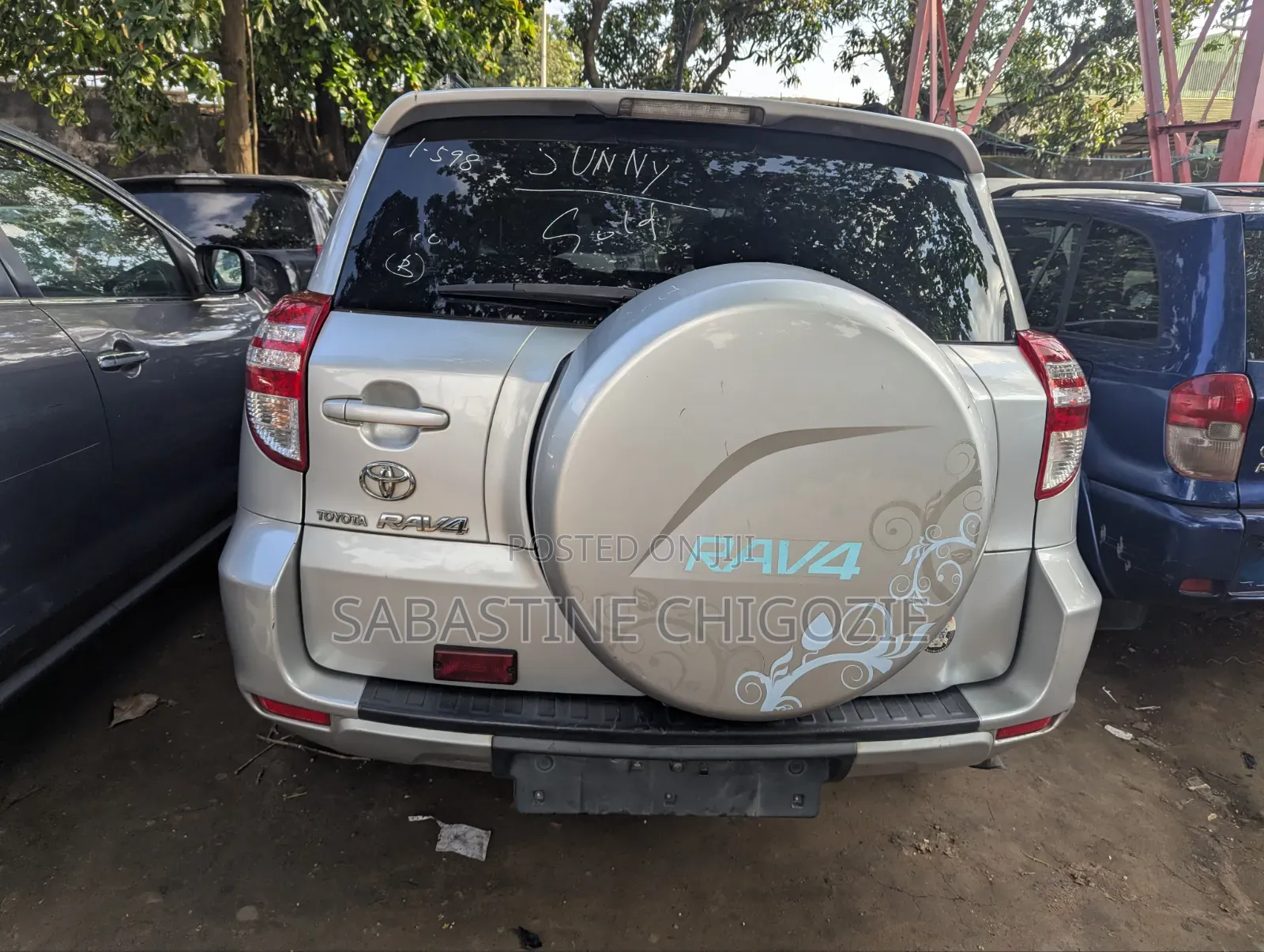 Toyota RAV4 2011 Silver