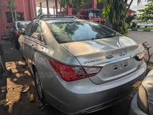 Hyundai Sonata 2012 Gold