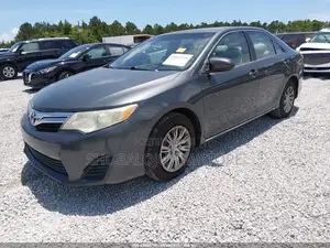 Toyota Camry LE 4dr Sedan (2.5L 4cyl 6A) 2012 Gray