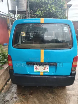 Suzuki APV Minibus 2010 Blue