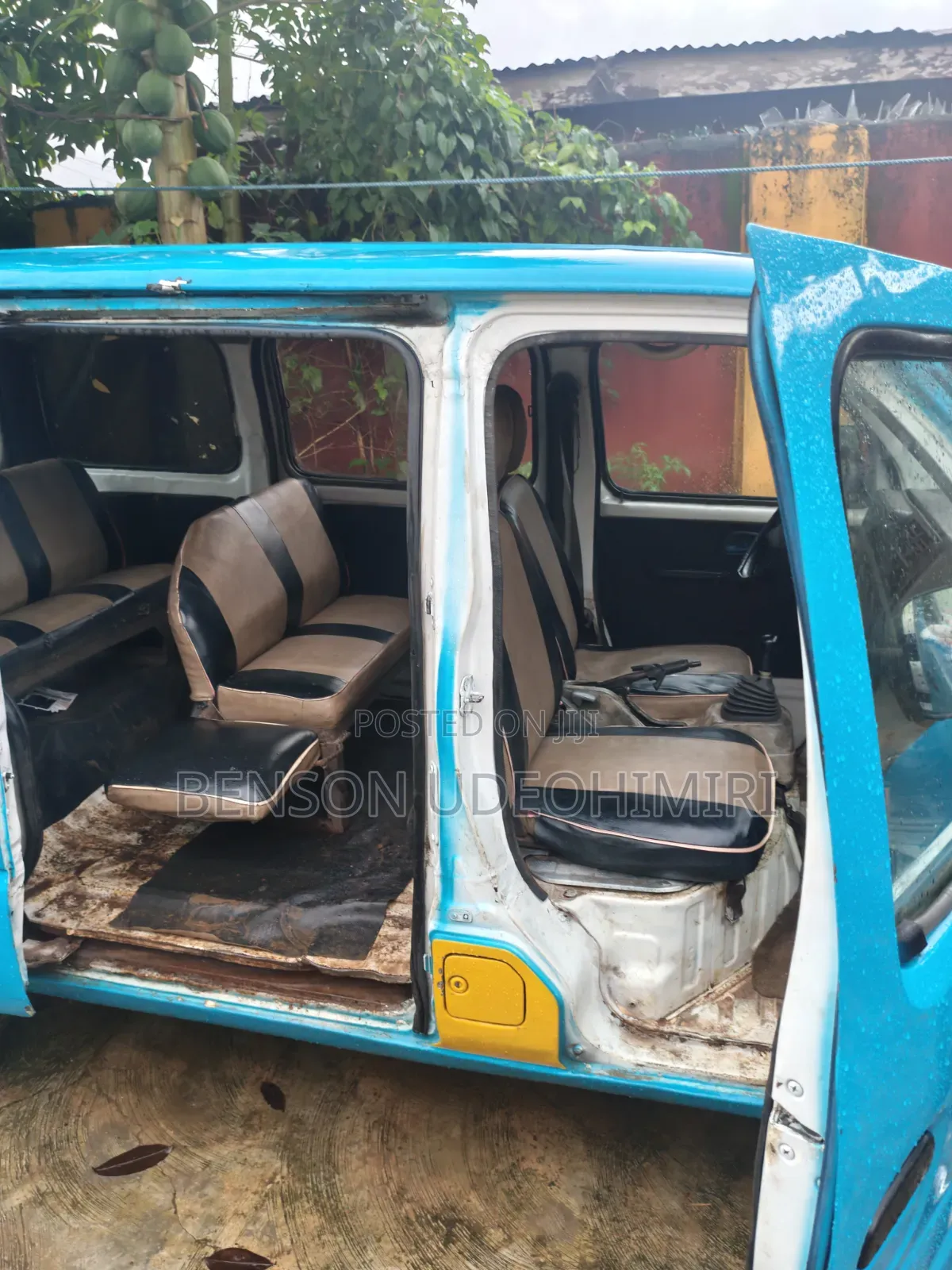Suzuki APV Minibus 2010 Blue