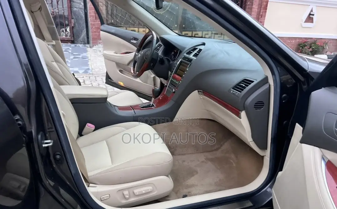Lexus ES 350 2011 Black