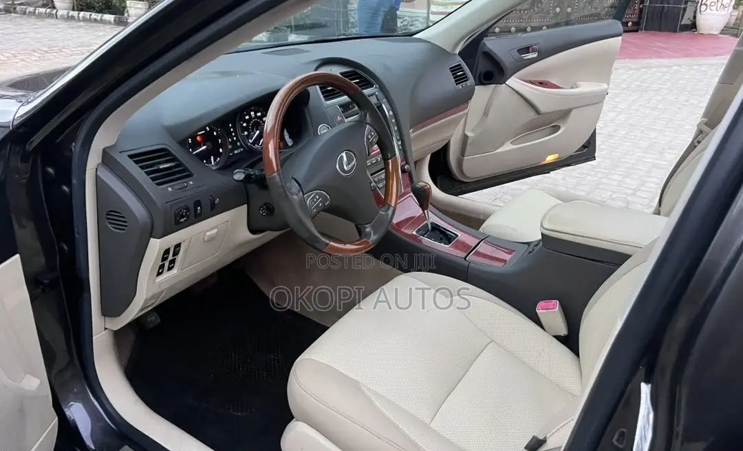 Lexus ES 350 2011 Black