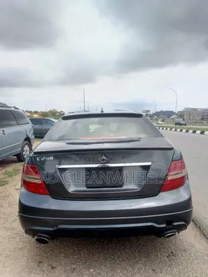 Mercedes-Benz C250 2011