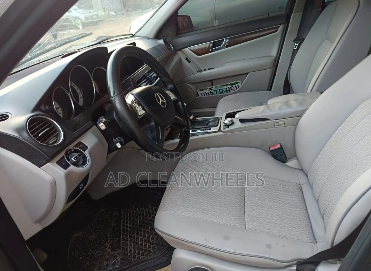 Mercedes-Benz C250 2011