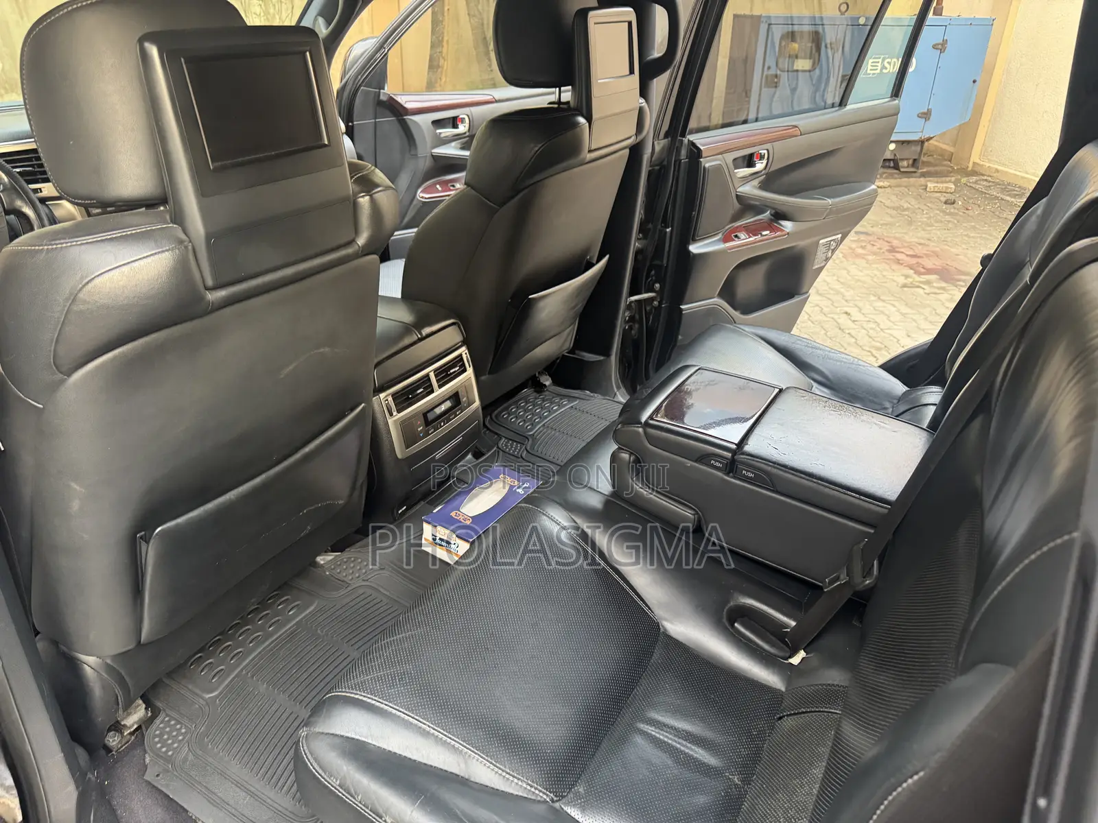 Lexus LX 570 AWD 2014 Black