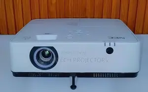 TV Projector 4200 Lumens Wxga Uk Used Home,school Offices Lagos,abuja