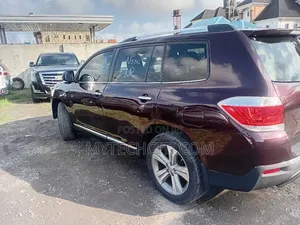 Toyota Highlander 2012 Burgundy