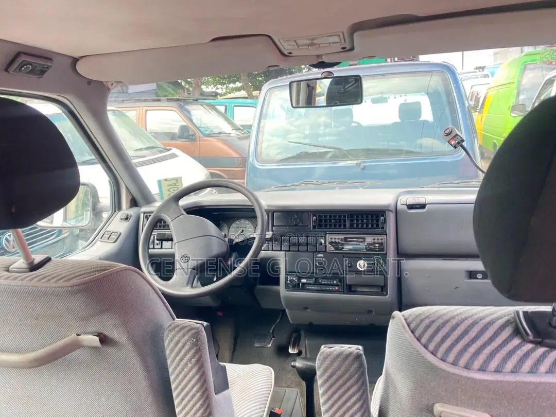 Volkswagen Transporter 2002 White