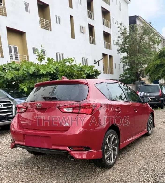 Scion iM Base 2016 Red